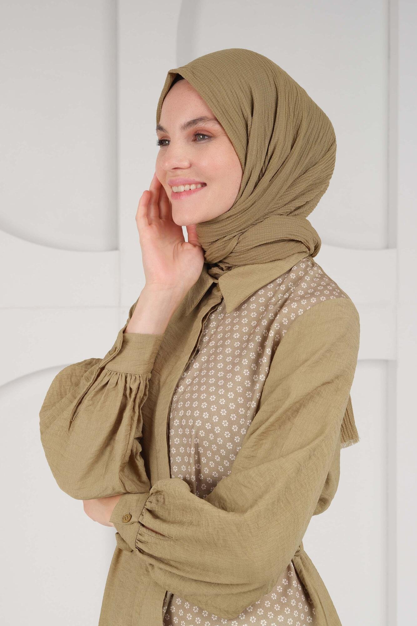 Natural Scarf Olive Green 
