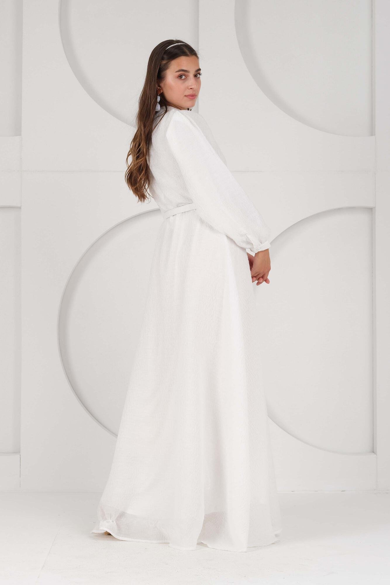 Lady White Dress