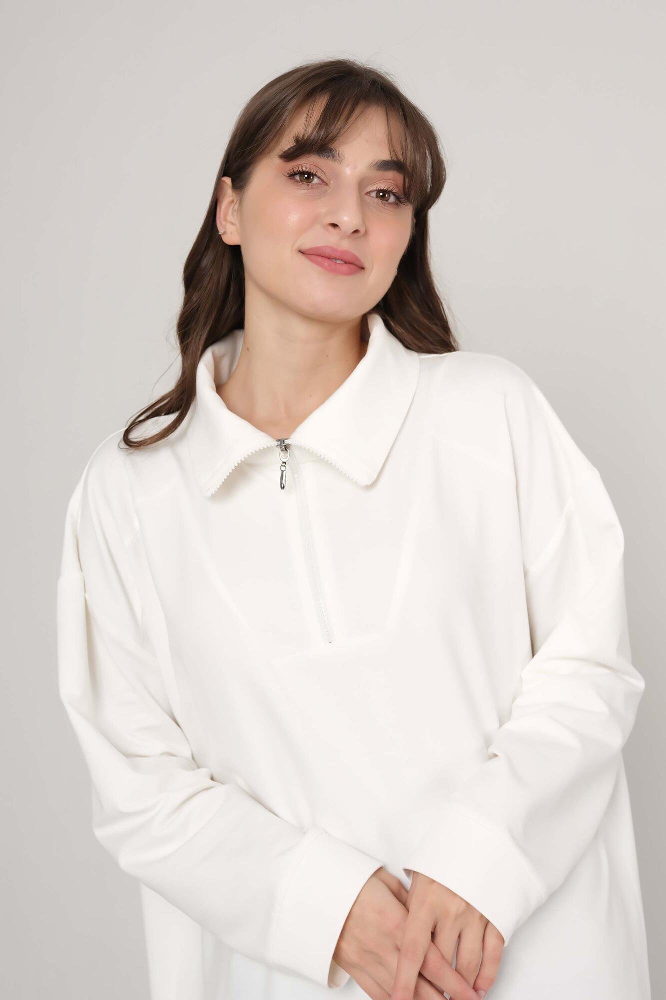 White Sweat With Side Zipper