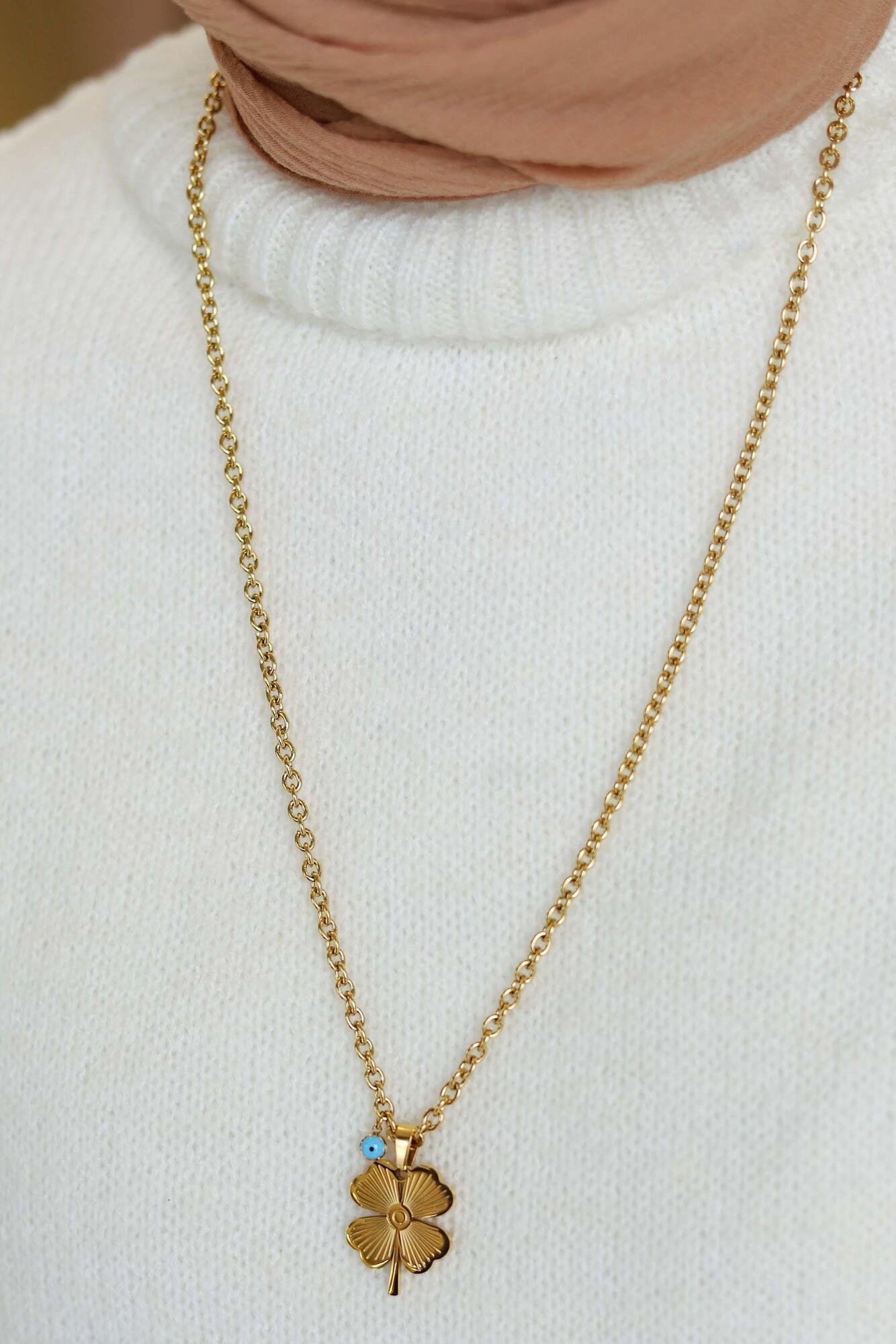 Clover Pattern Mini Evil Eye Beaded Gold Necklace