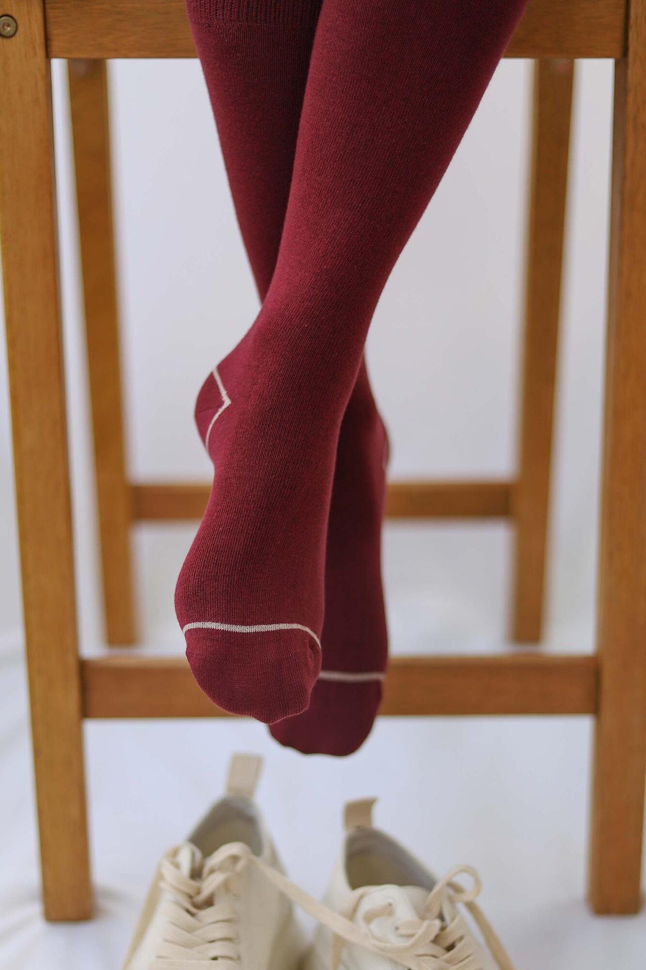 Stripped Detailed Knee Sock Bordeux