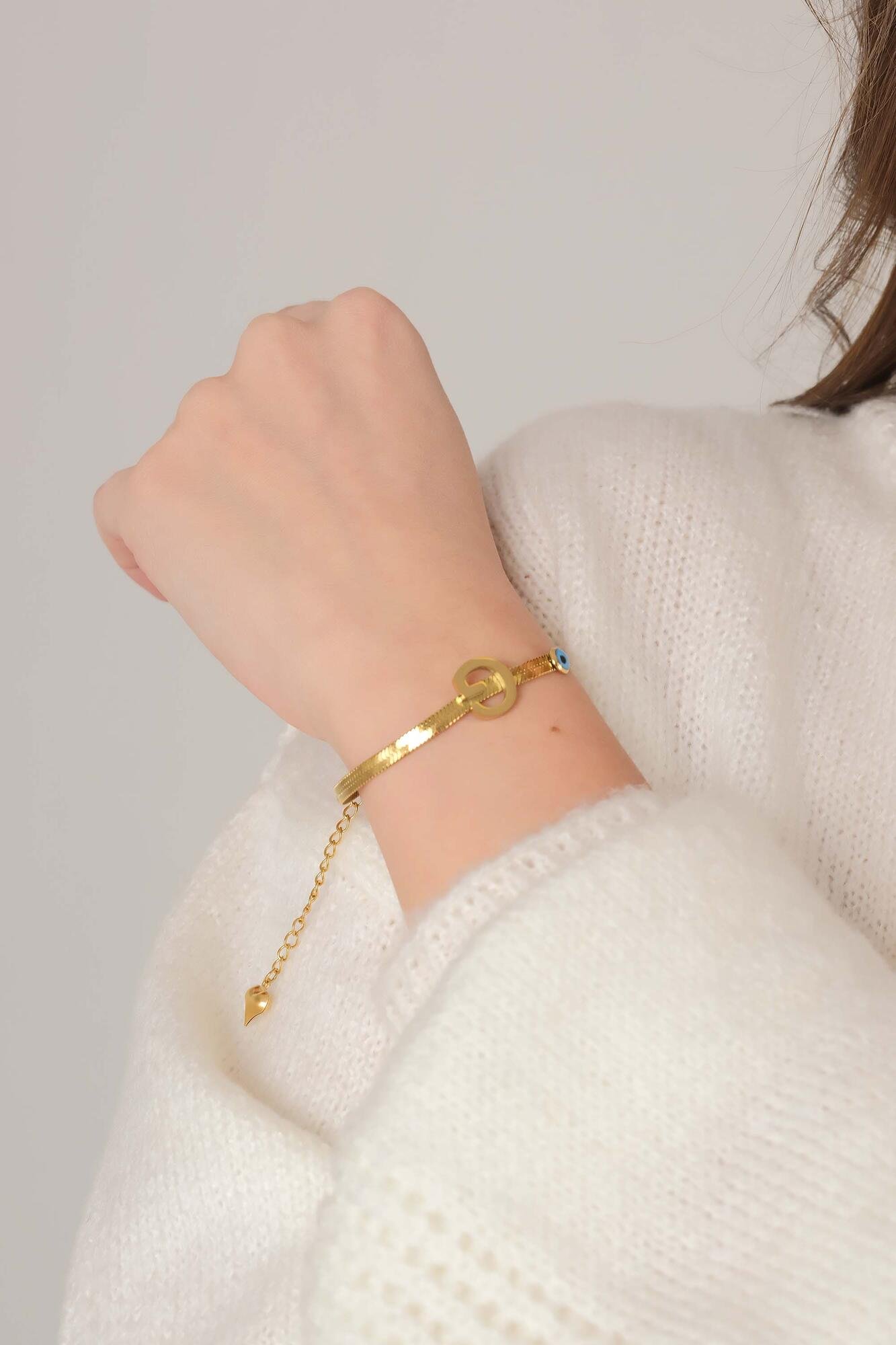 Golar Beads with G Letter Beads Detailed Gold Bracelet