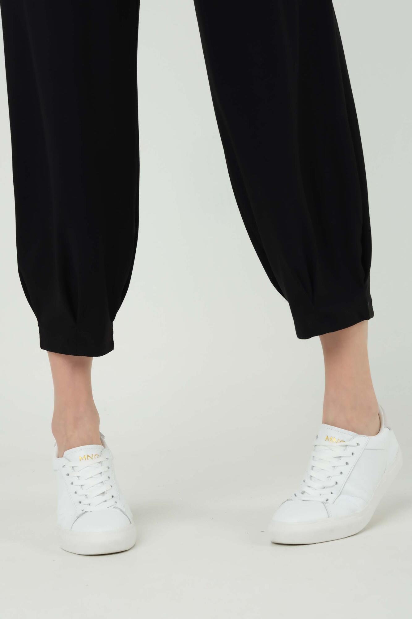Pleat Detailed Woven Trousers Black 