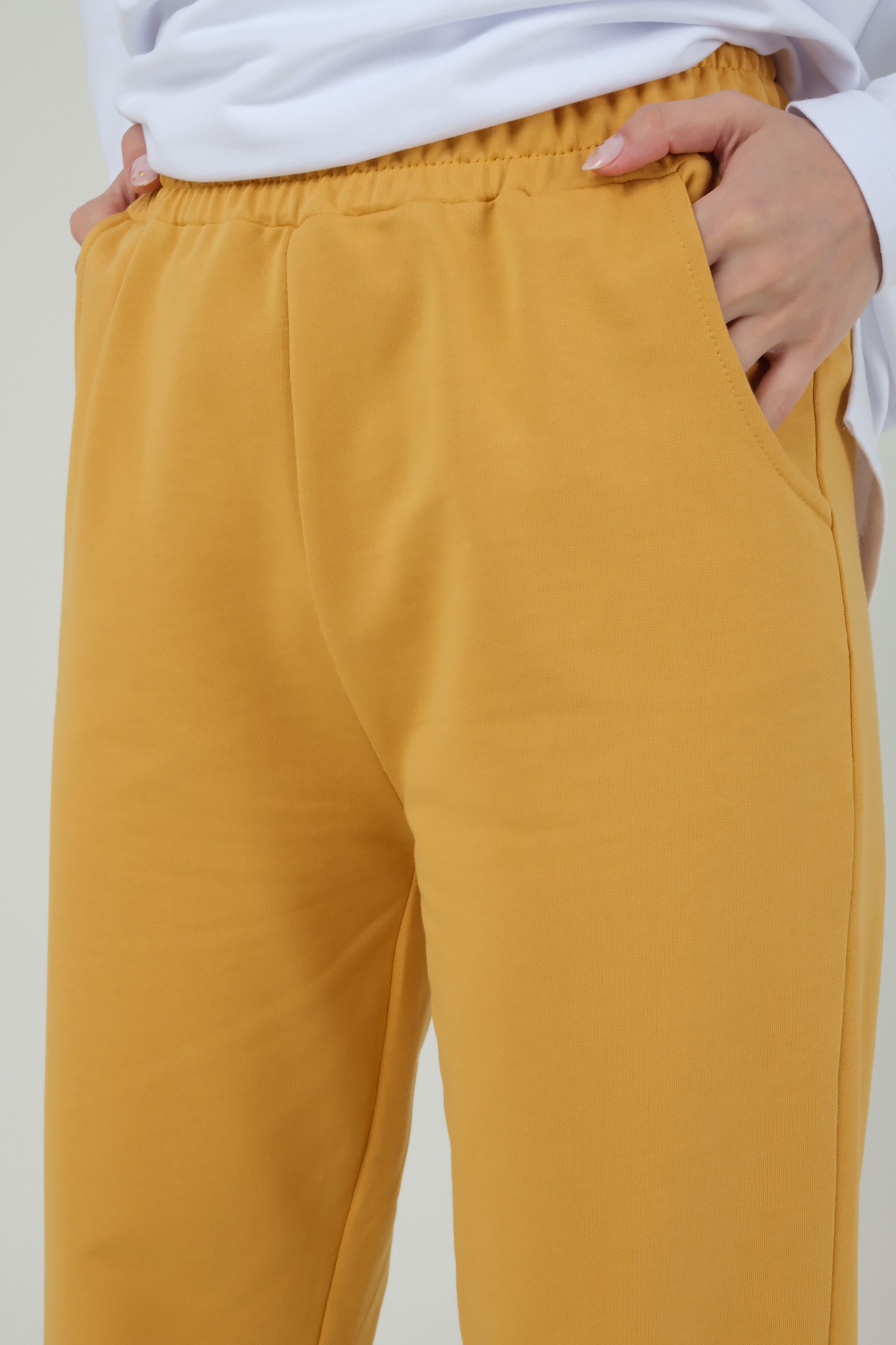 Regular Leg Sweatpants Soft Yellow 