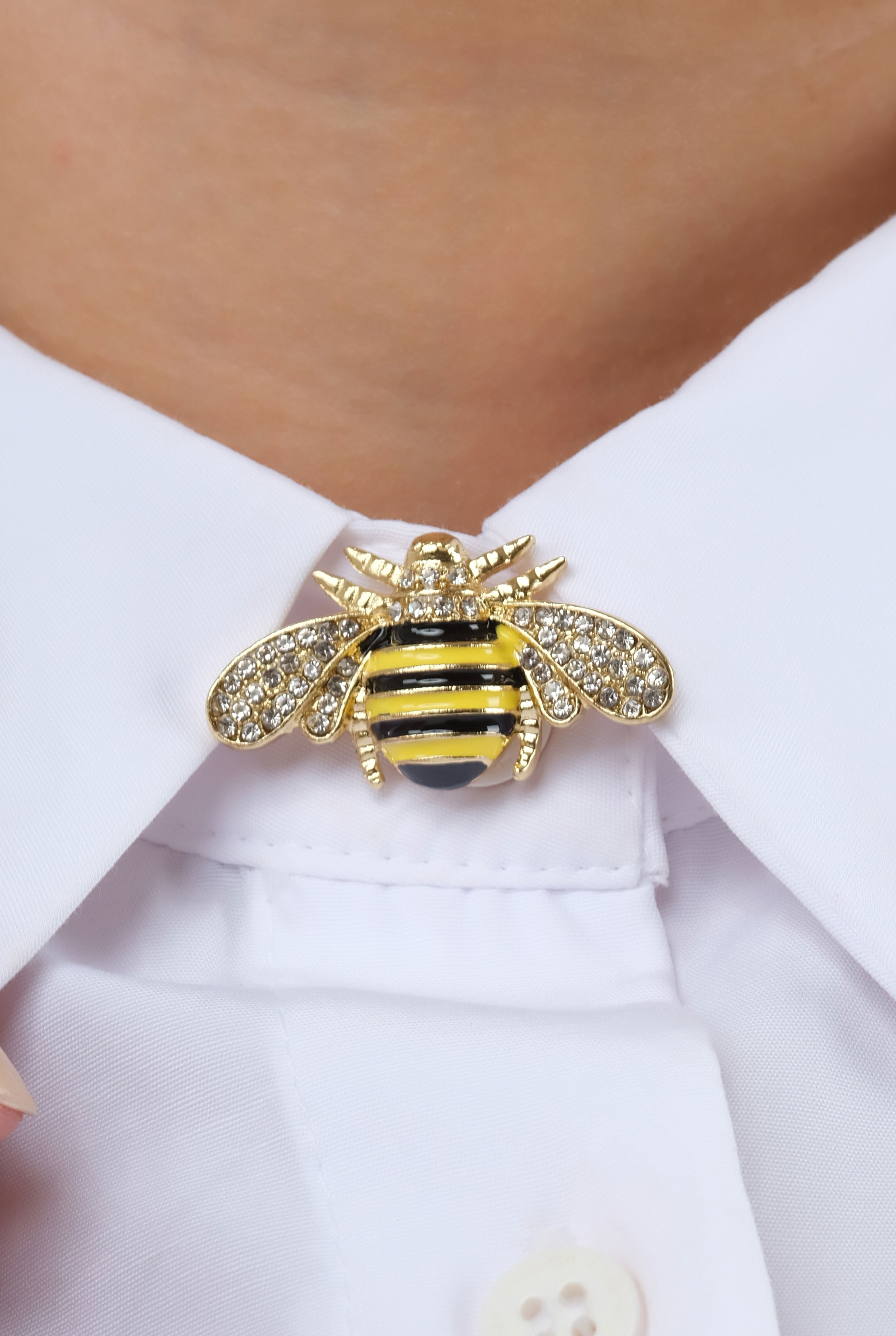 Stone Detailed Bee Brooch 