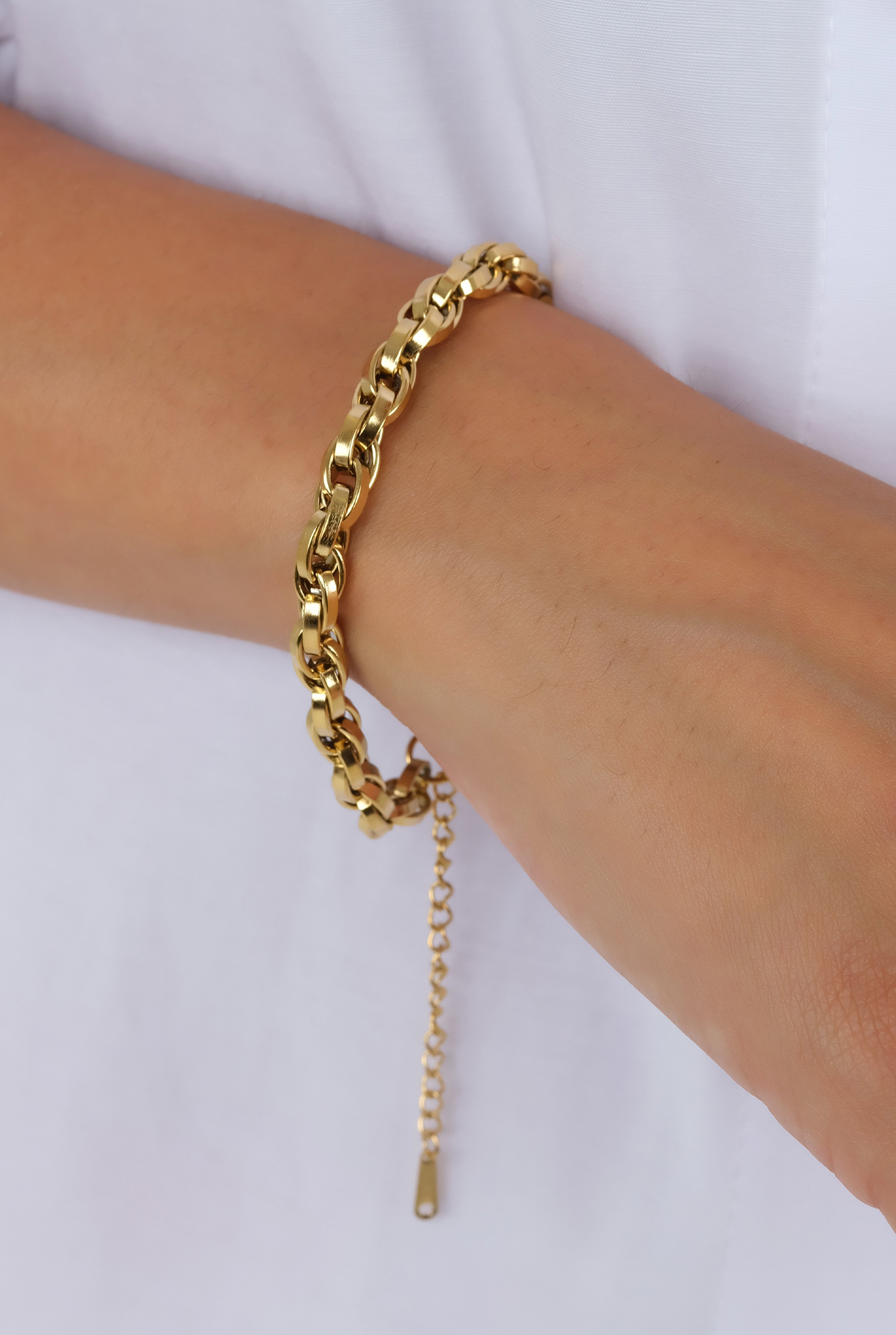 Curb Chain Gold Bracelet 