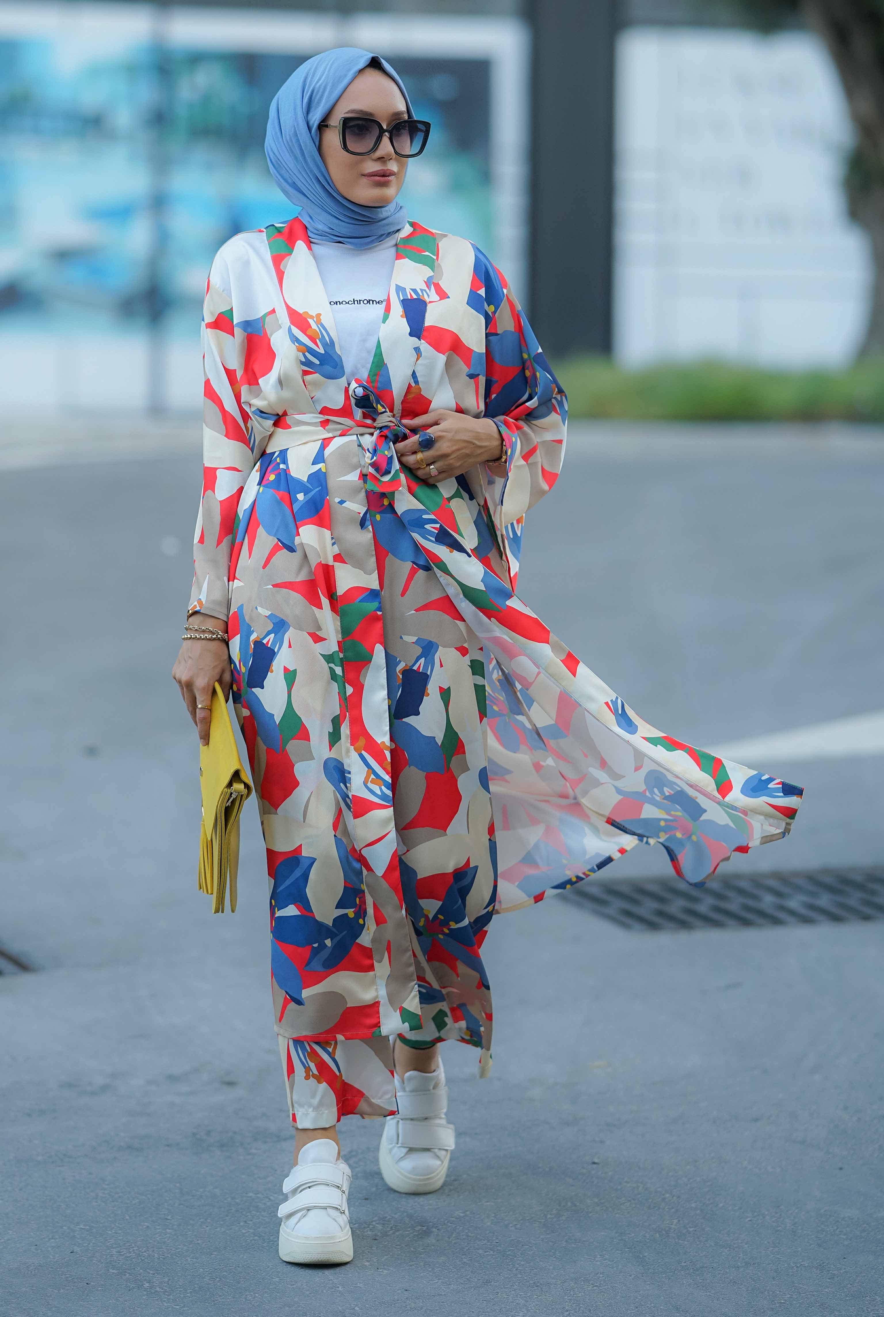 Lilium Patterned Kimono