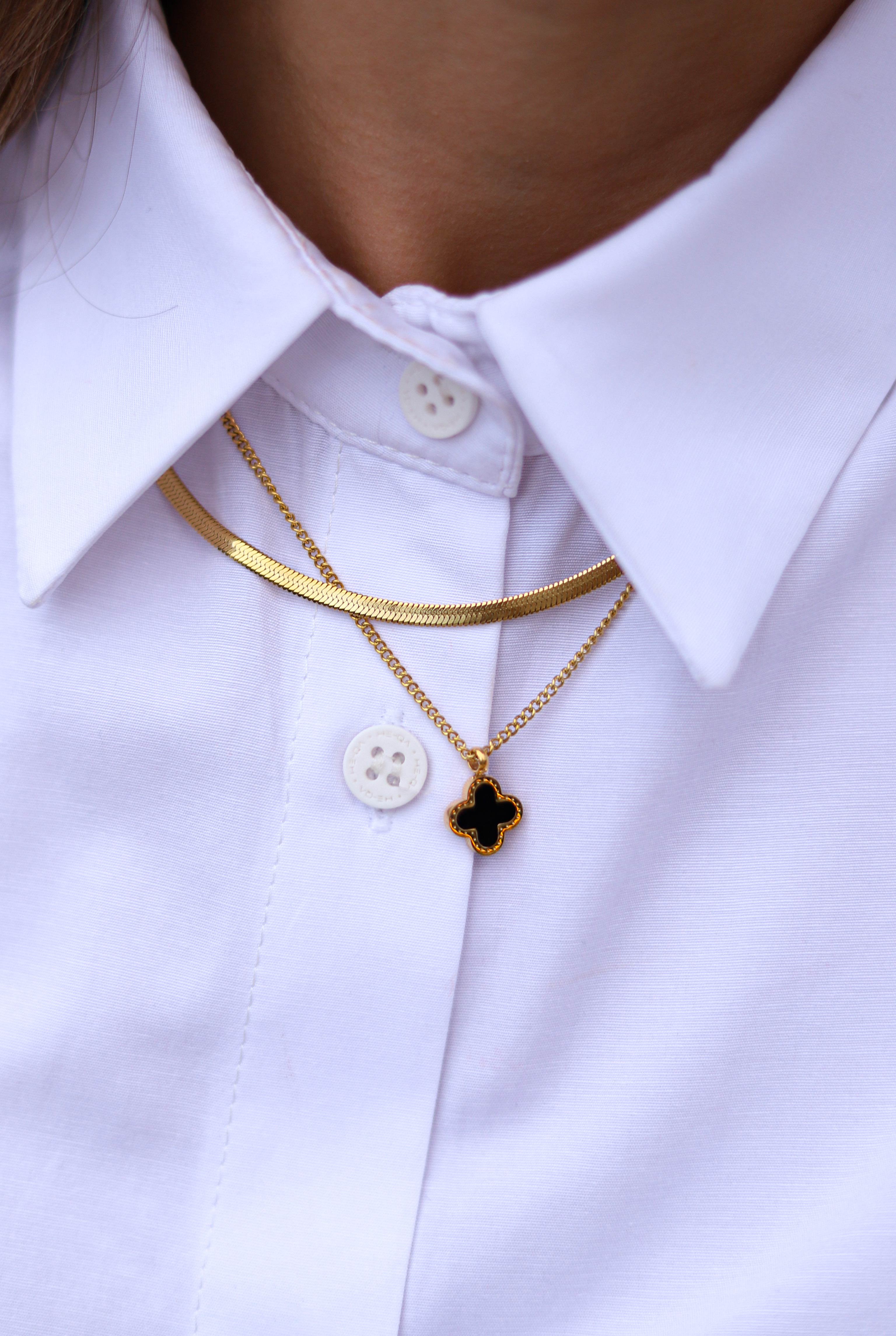 Clover Detailed Gold Necklace