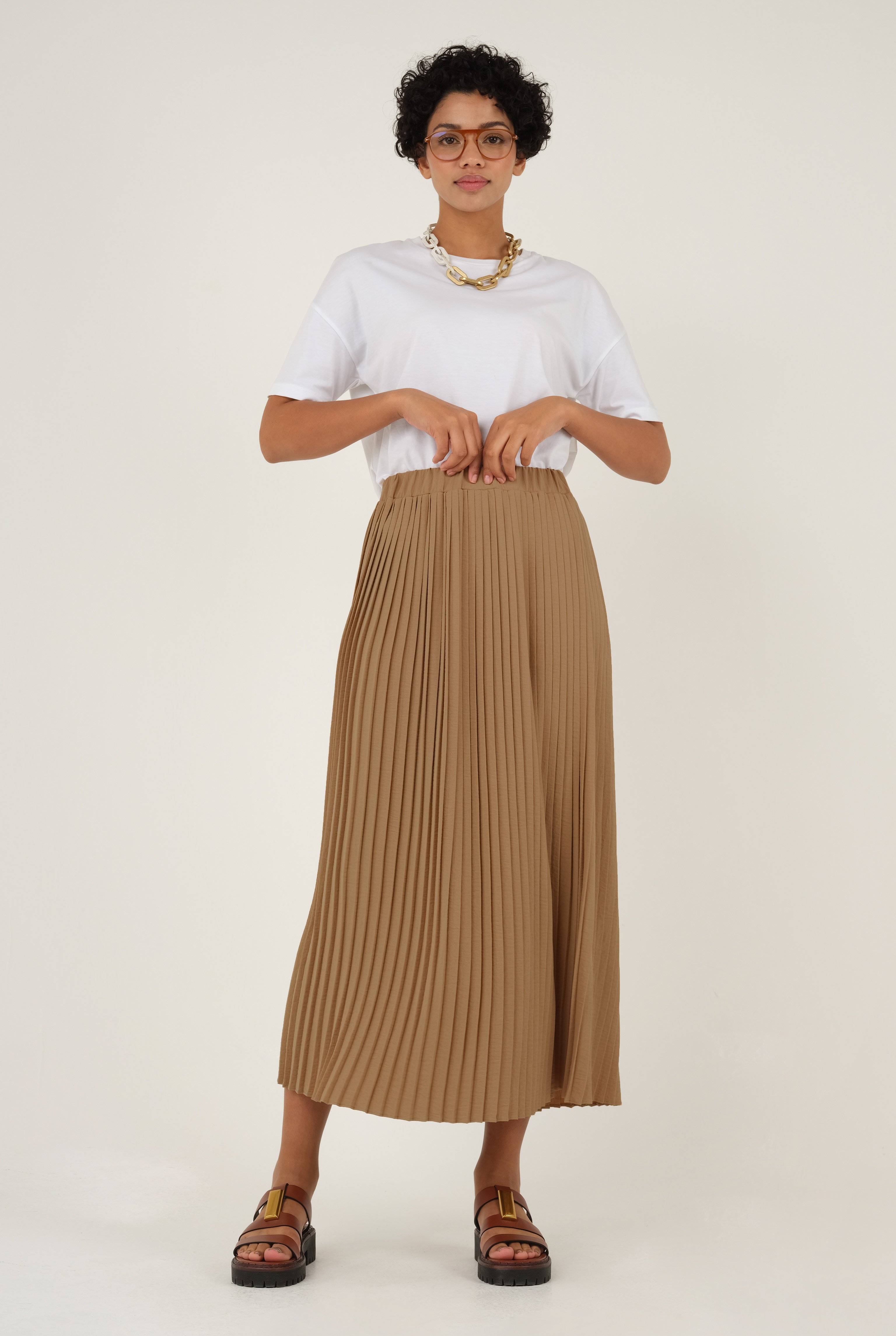 Pleated Skirt Camel 