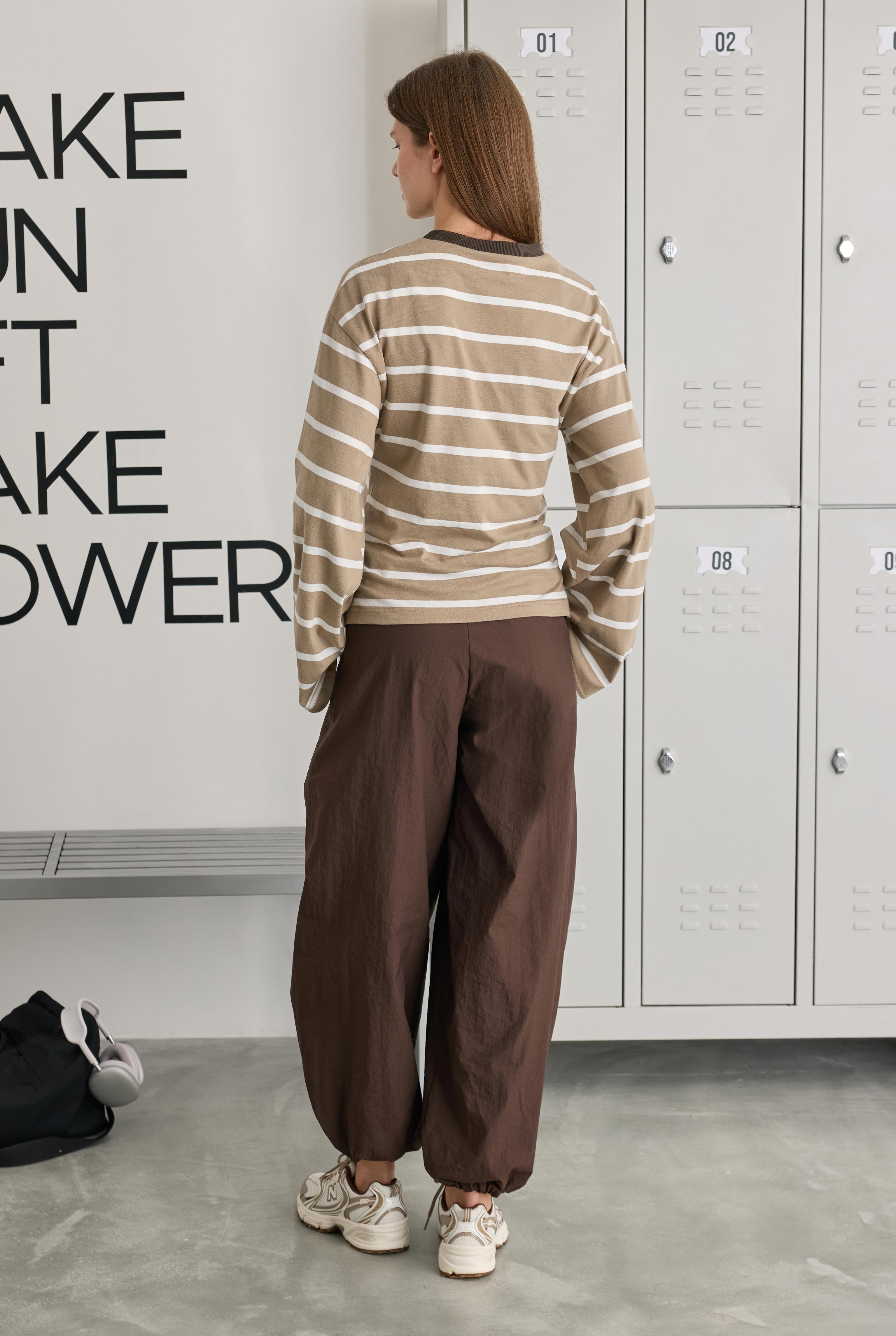 Technical Pants with Piping Detail Brown - 4