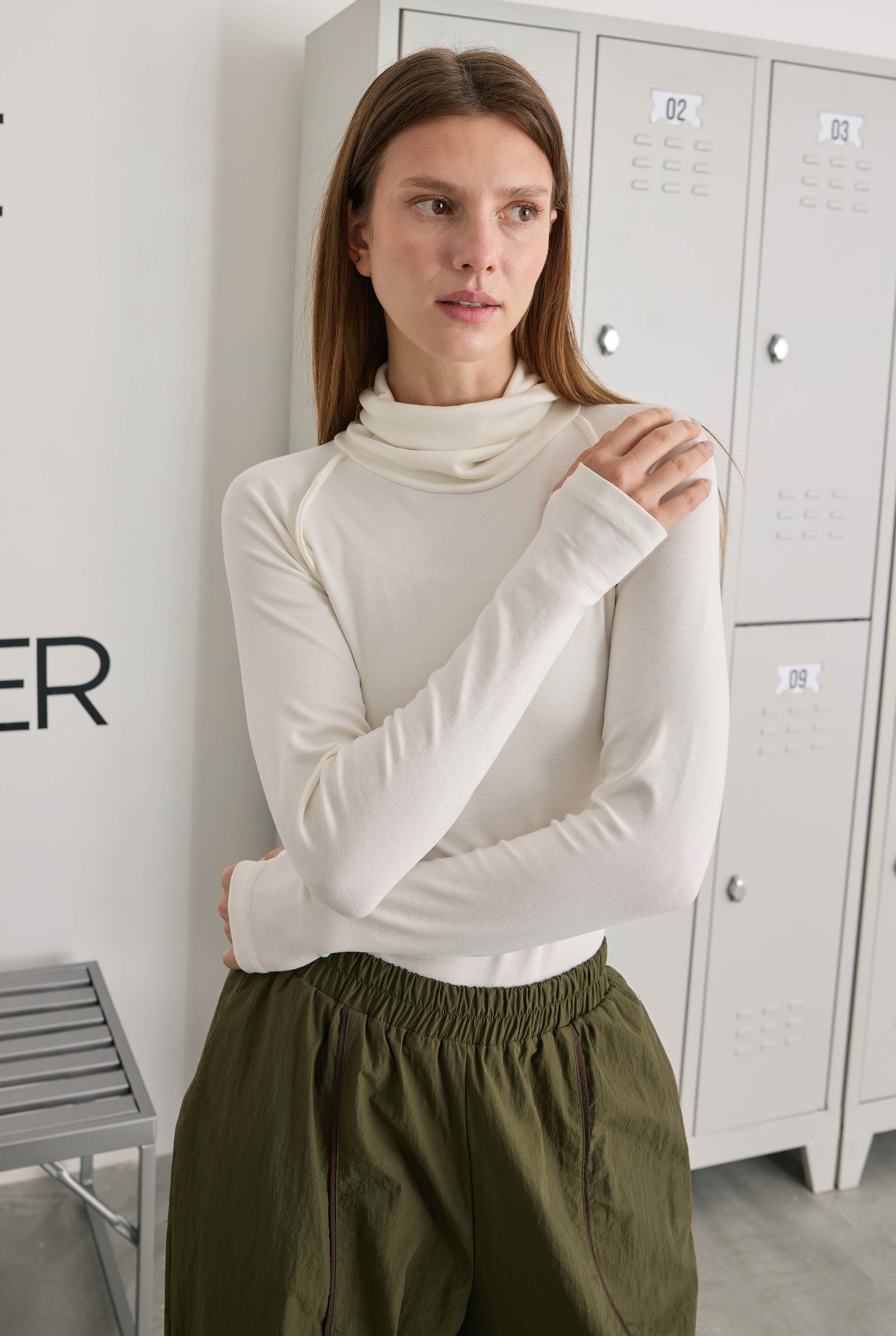 Technical Pants with Piping Detail Khaki - 3