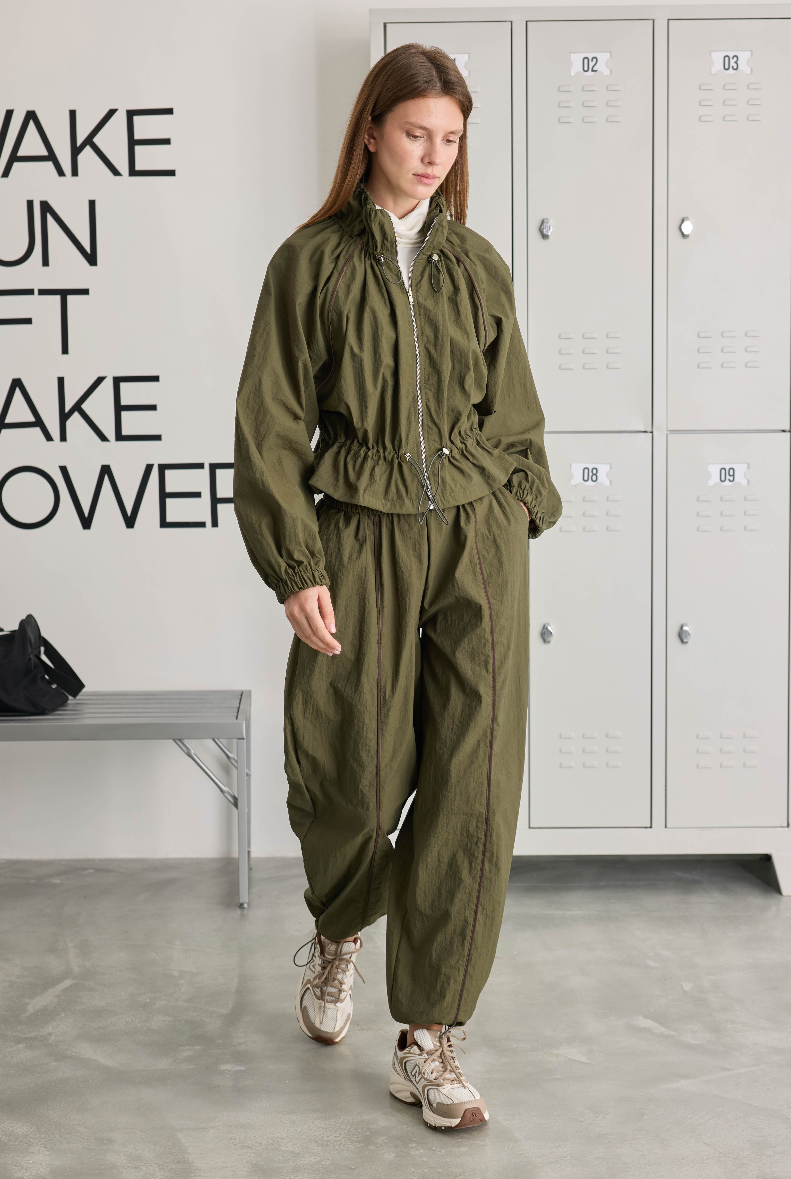 Technical Pants with Piping Detail Khaki - 2